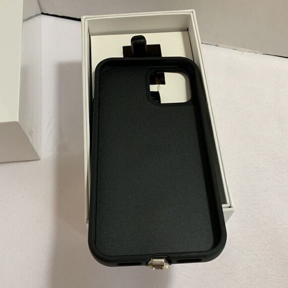 Magfast phone case all in one: car mount and gaming dock - Picture 17 of 17